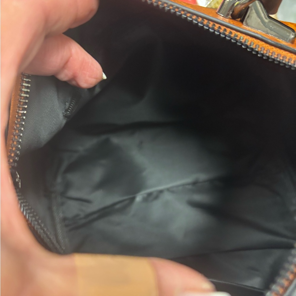 Retro Boston Barrel Bag - Picture 9 of 9